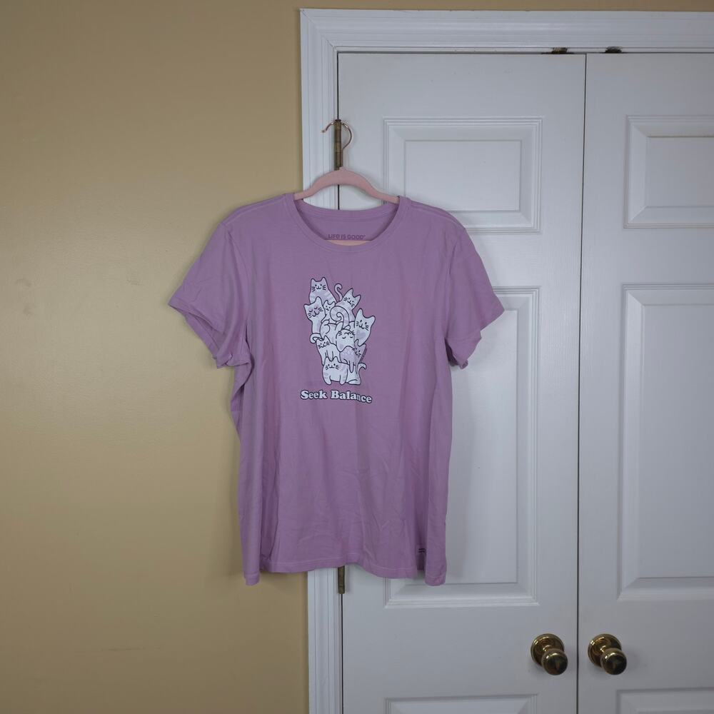 Life is Good "Seek Balance" Stacked Cats Graphic Crusher Tee - Women's Size XL